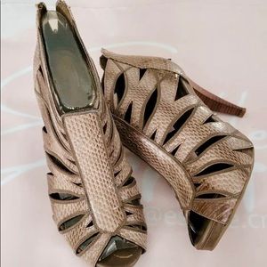 Kenneth Cole Reaction Peep Toe Bootie